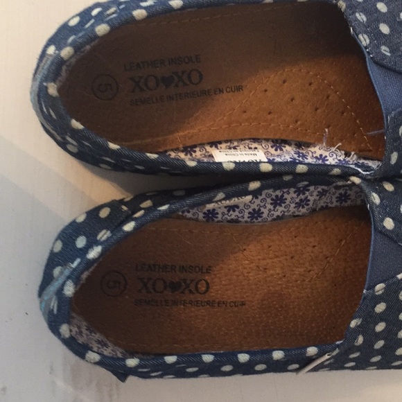 XOXO slide on flat shoes size 5 (Used) - Picture 3 of 6